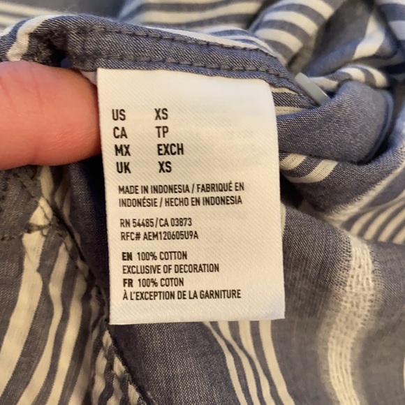American Eagle Strip Button Down size XS/S - Picture 6 of 6